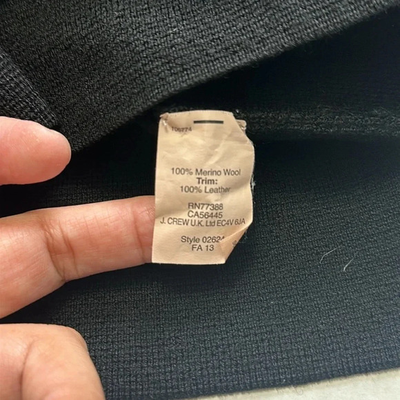 J Crew Merino Wool Black Long Sleeve Top Front Leather Pockets Size Small - Picture 11 of 11